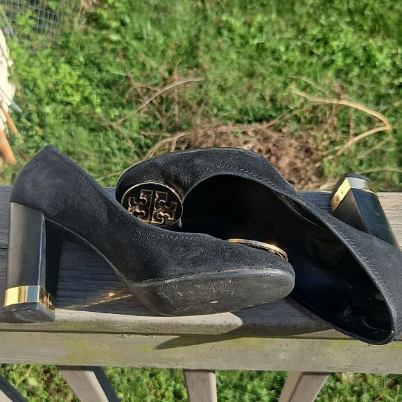 Tory Burch Black Suede Heels with Gold Logo & Block Heel - Project Heels - Picture 11 of 12